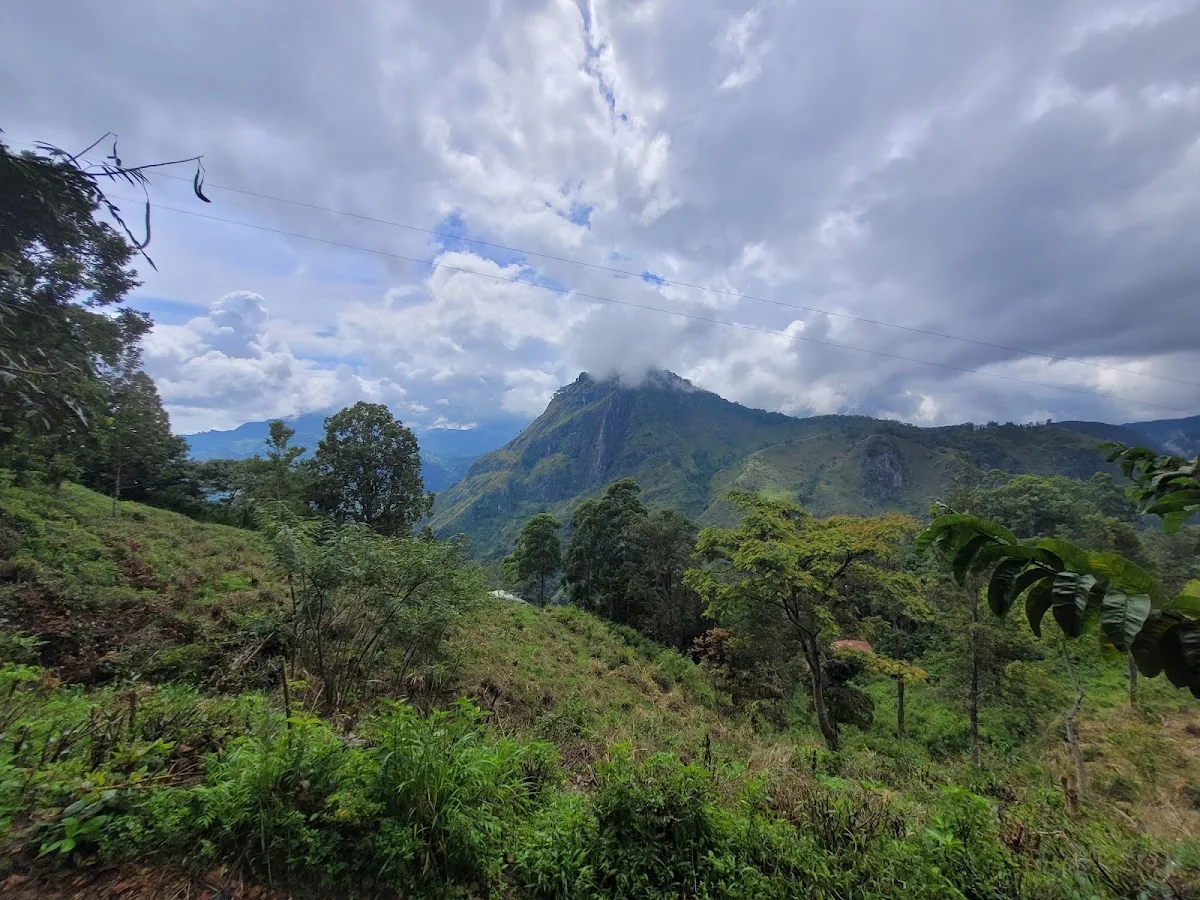 Little Adam's Peak bei Sonnenaufgang